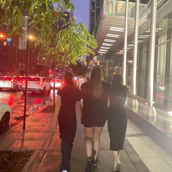 Meet your Posher, Jade - Picture 1 of 1